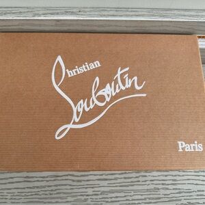 Louboutin completa rouge shoes